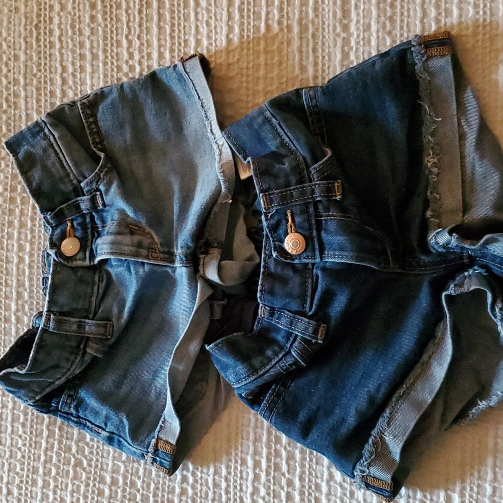 Old Navy girls size 6 jean shorts